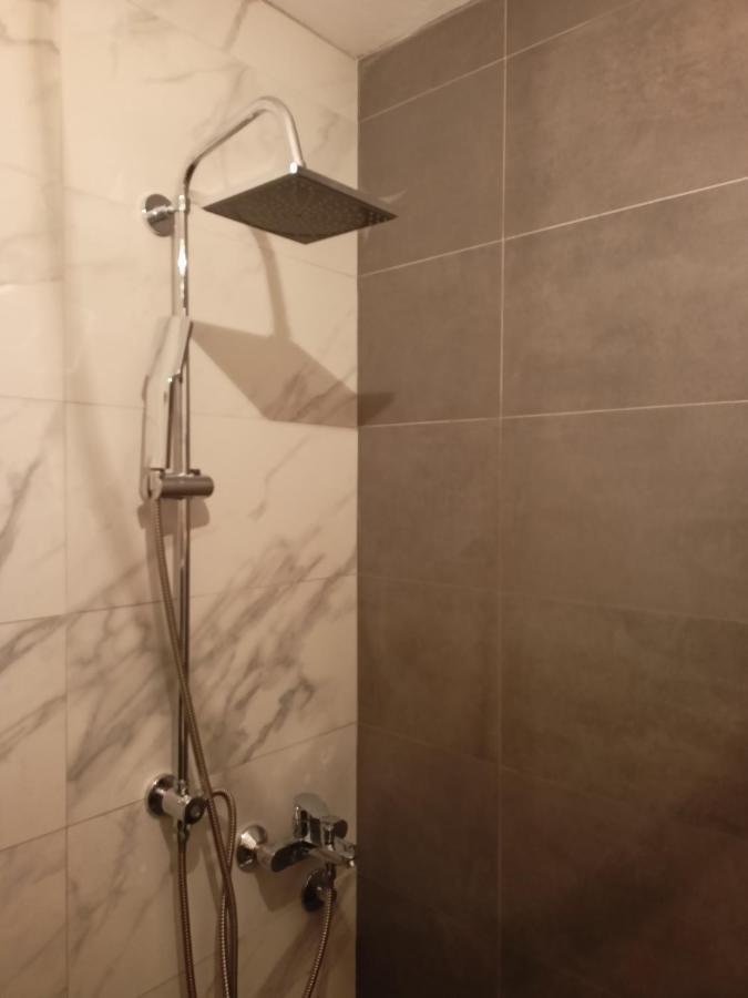 Anika Hotel Sutomore Bagian luar foto