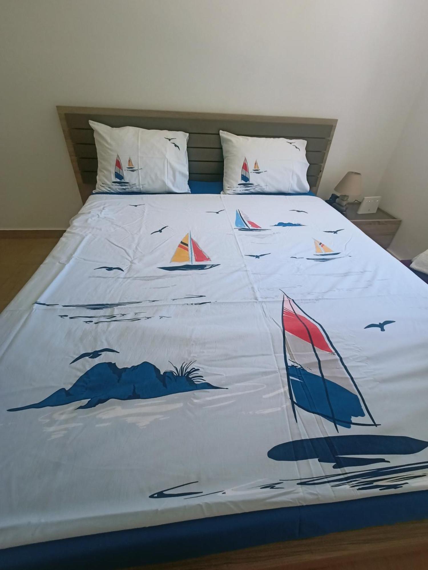 Anika Hotel Sutomore Bagian luar foto